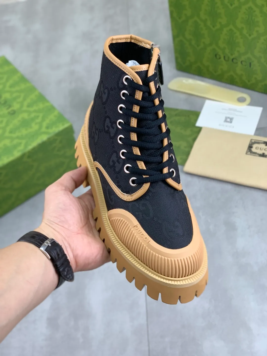 Men's Men's Shoes 💰P500 💰【New Style】 Gucci lazy slip-on couple 🧑‍🤝‍🧑 style high-top leather shoes hot selection (Gucci GUCCI) official website latest Gucci lazy 🎁 leather shoes, hot style 💥 style is simple and elegant, exclusive for trendy men. Unique official website latest brand original double G pressure Floral elements👑Original Gucci decoration, fashionable and elegant, the fabric is original calfskin with double G denim✅fully imported soft sheepskin lining, the official website specifies wear-resistant lightweight foam business outsole, the classic model is taken in real life🎬Number of yards: 36-46 Various colors available